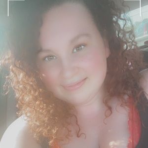 Meet your Posher, Paula Marie!